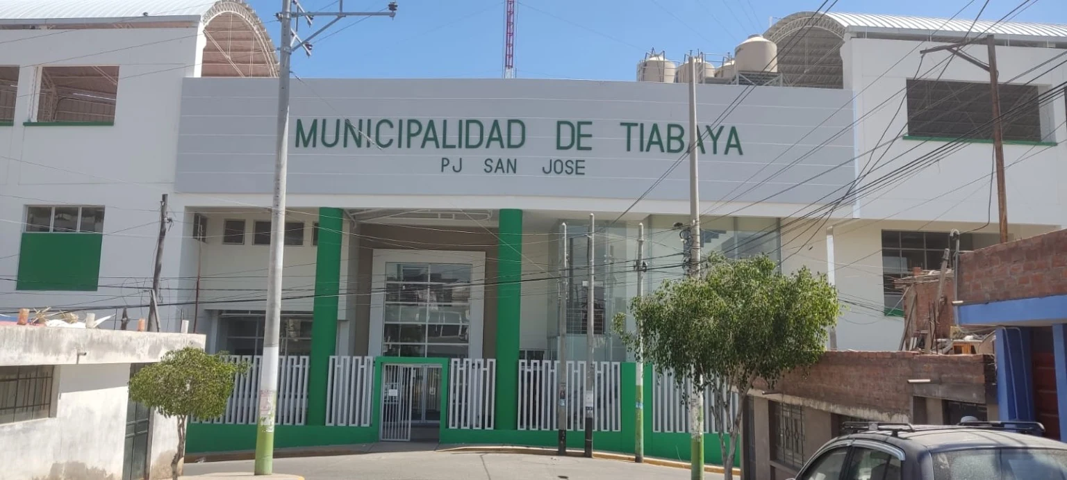 Fachada del edificio municipal de Tiabaya
